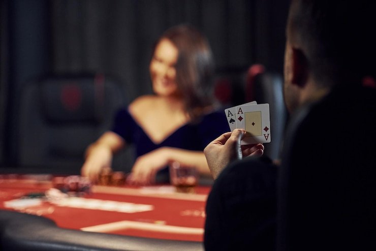 Filipino player accessing go123bet mobile site on smartphone browser